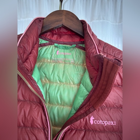 Cotopaxi Women’s Burgundy Puffer Jacket - Picture 2 of 3